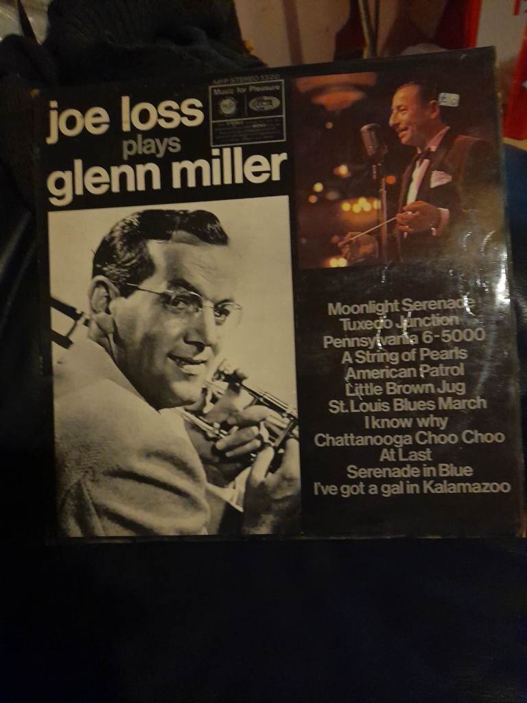 Viynl album joe loss plays glenn miller album
