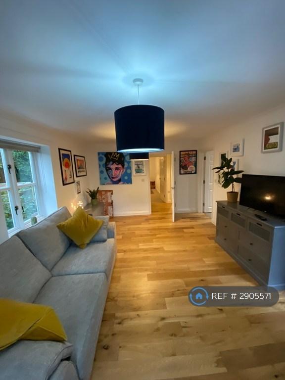 2 bedroom flat in Grange Close, Winchester, SO23 (2 bed) (#2905571)