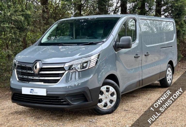 2023 RENAULT TRAFIC Business+ LL30 LWB 2.0dCi 130PS Euro6 1 Owner FSH 70K