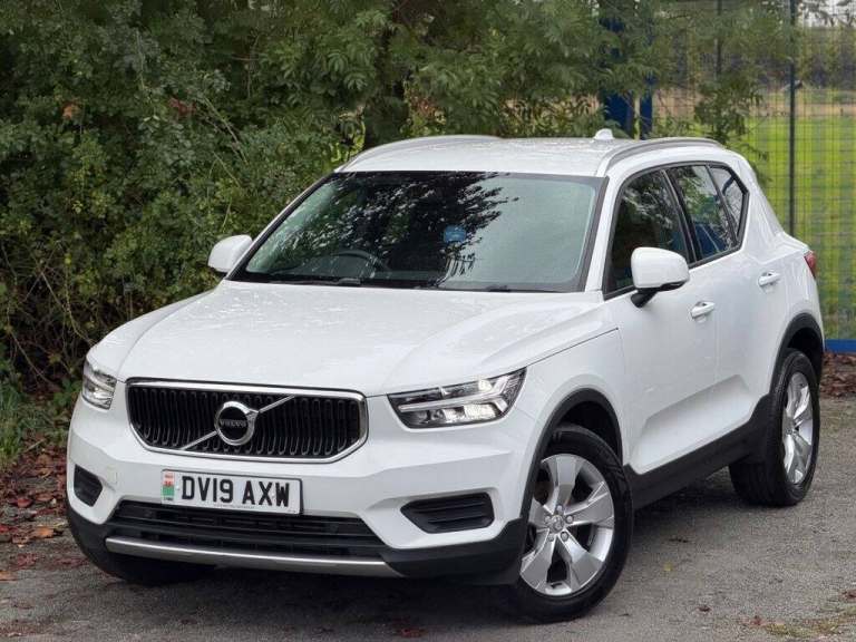 2019 19 VOLVO XC40 1.5 T3 MOMENTUM SUV 5DR PETROL MANUAL EURO 6 (S/S) (156 PS)