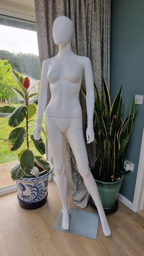 Female Mannequin Display Doll – White 177cm, Rotatable Head
