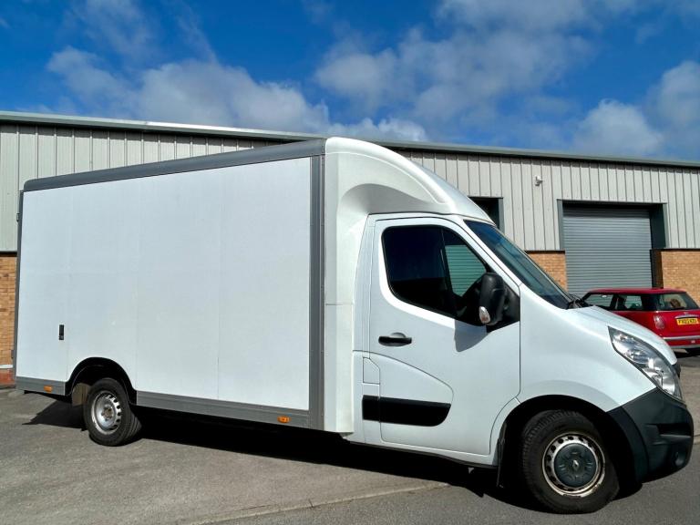2018 Renault Master 2.3 dCi 35 Business FWD LWB Euro 6 2dr (20m3) PLATFORM CAB Diesel Manual
