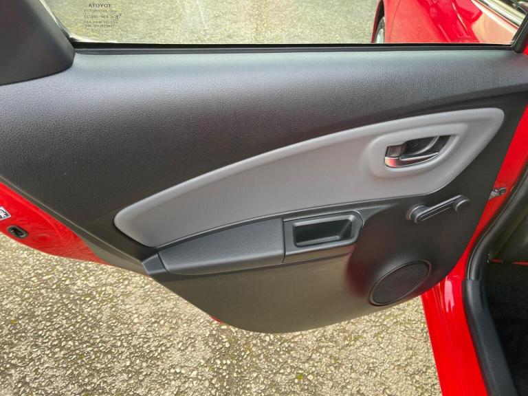 TOYOTA YARIS 1.33 Dual VVT-i Sport Euro 5 5dr Euro 5 2015