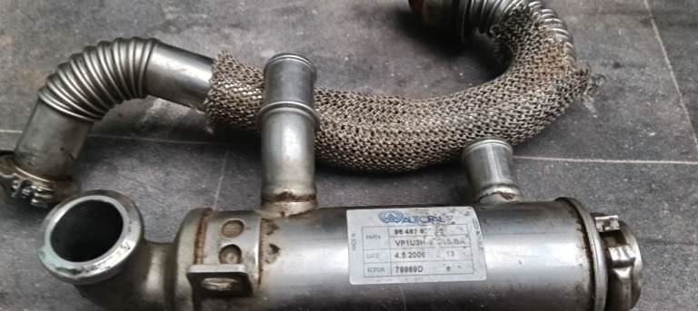 Egr cooler and pipe for 1.6 HDI Peugeot Citroen a 1.6 Ford TCDI