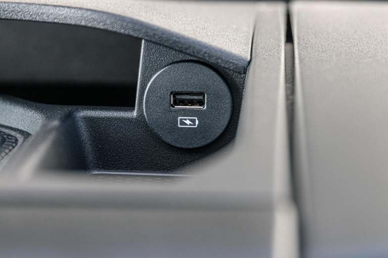 2025 IVECO DAILY 7.2T 180BHP MANUAL RECOVERY TRUCK TILT AND SLIDE FULLY LOADED!