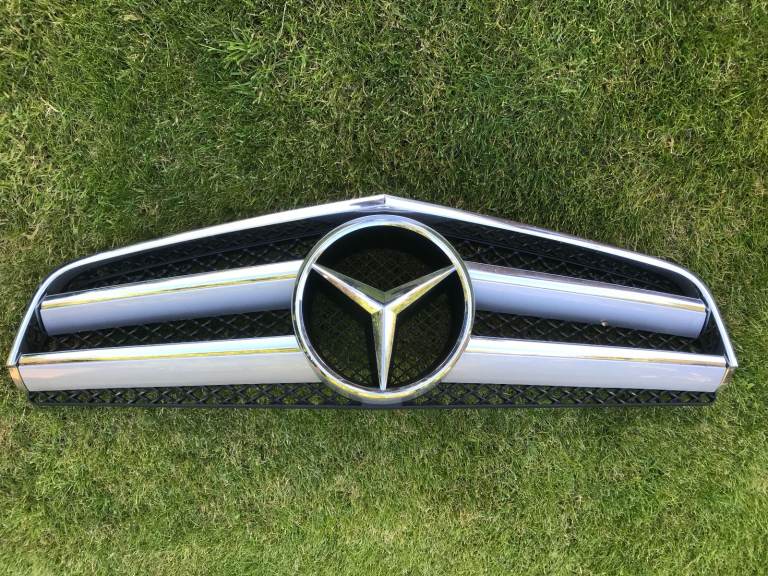 Mercedes 2012 E Class W207 Coupe front bonnet grill 
