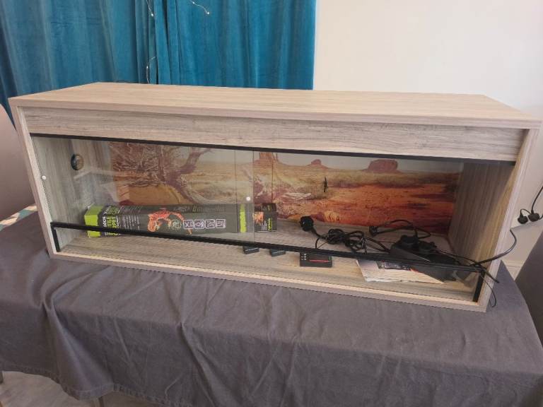 4ft Vivarium inc Digital Thermostat and Bulb Holders