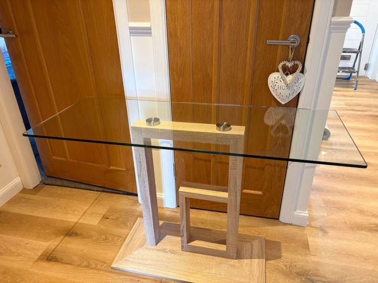 Glass top modern sofa/hall table