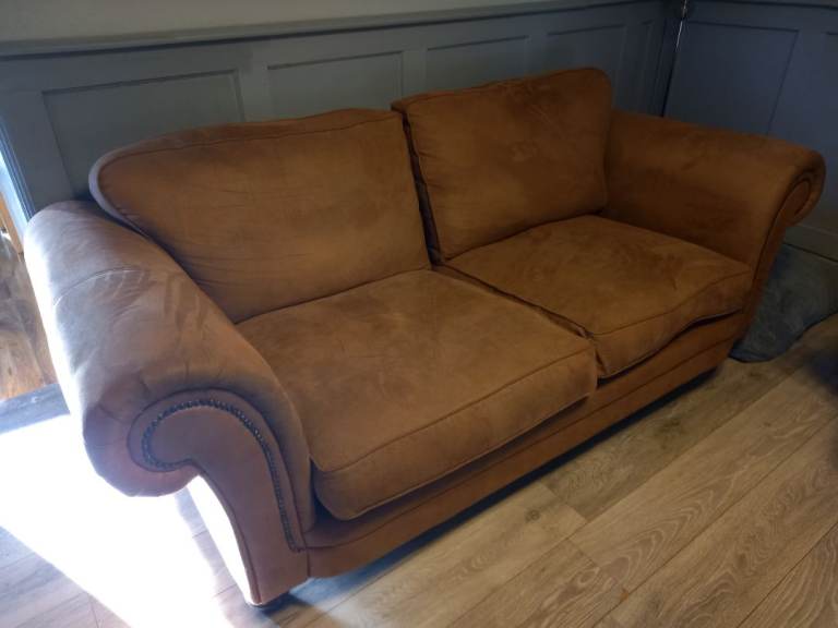 3 seater and 1chair