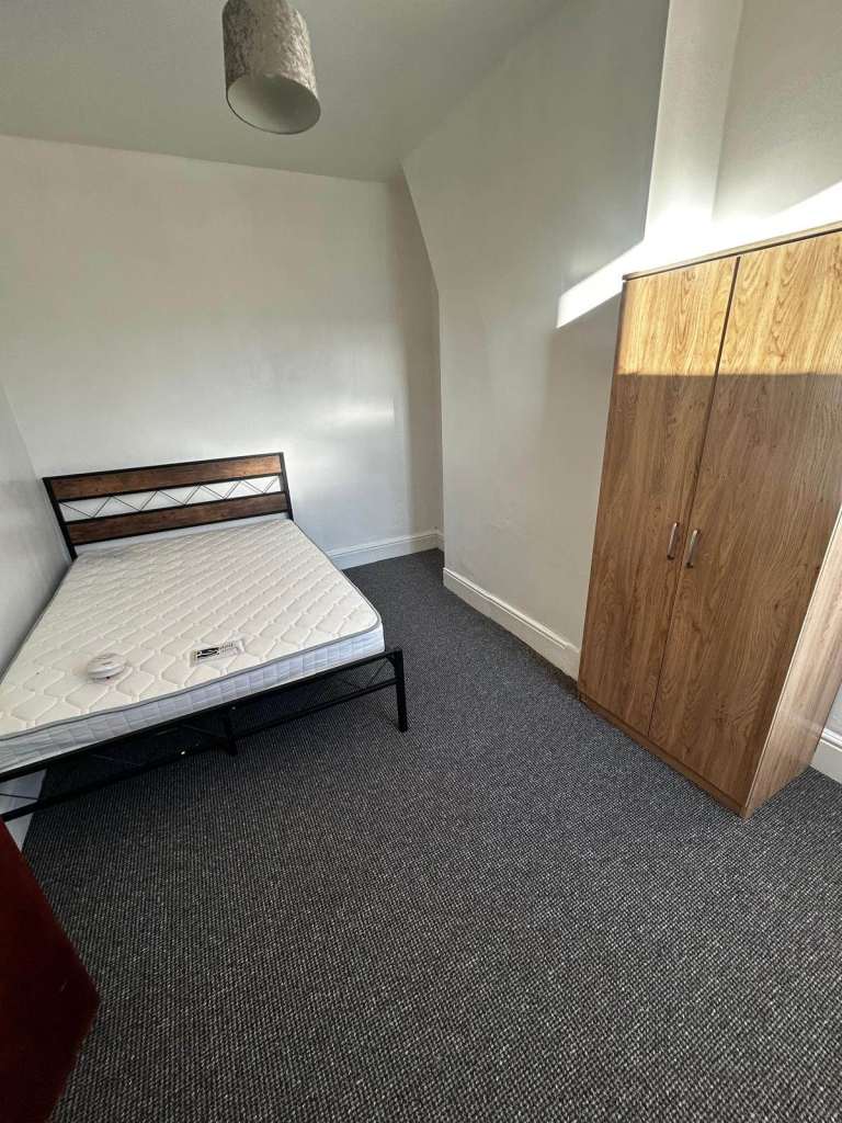 **Room to Let** Bellamy Road, L4 £450 pcm