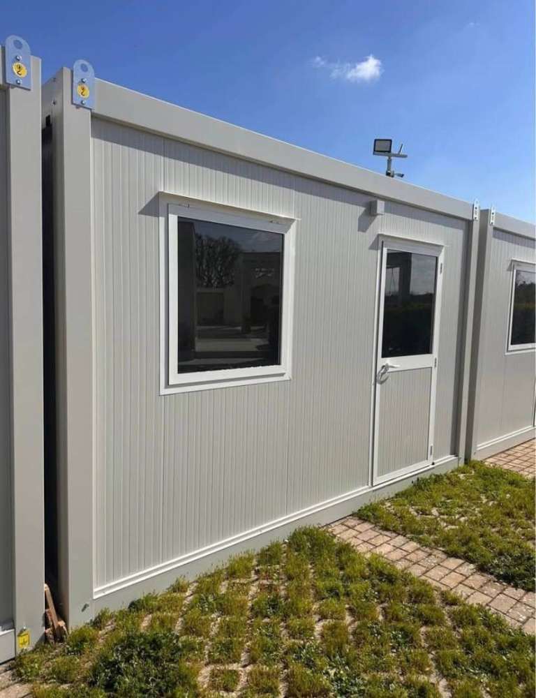 12ft x 8ft Portable Site Cabin / Garden Office Unit – Good Condition
