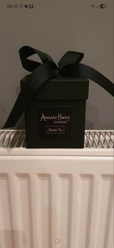 Scented Candle by Amanda Hanley (New, NotUsed)