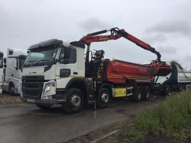 2019 VOLVO FM410 