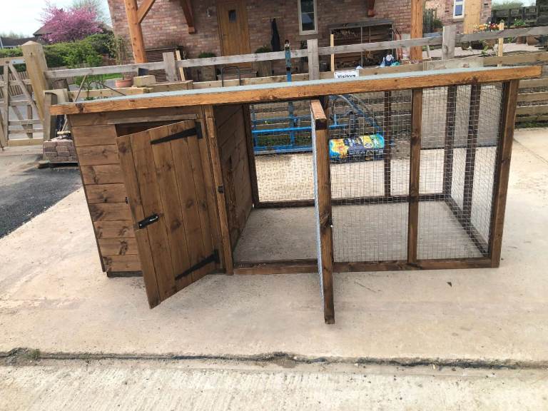 Dog Kennel with Run