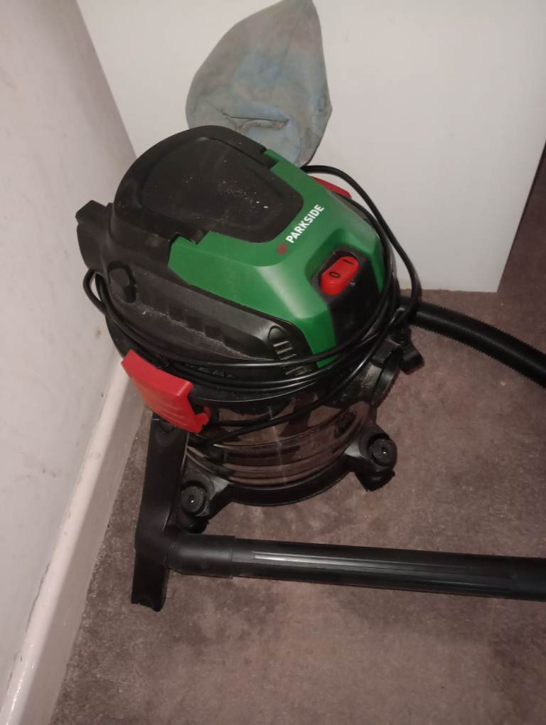 Wet and vac hoover 