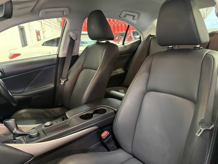 2018 Lexus IS 300h Executive Edition 4dr CVT Auto SALOON PETROL/ELECTRIC Automatic