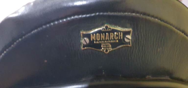 Monarch saddle
