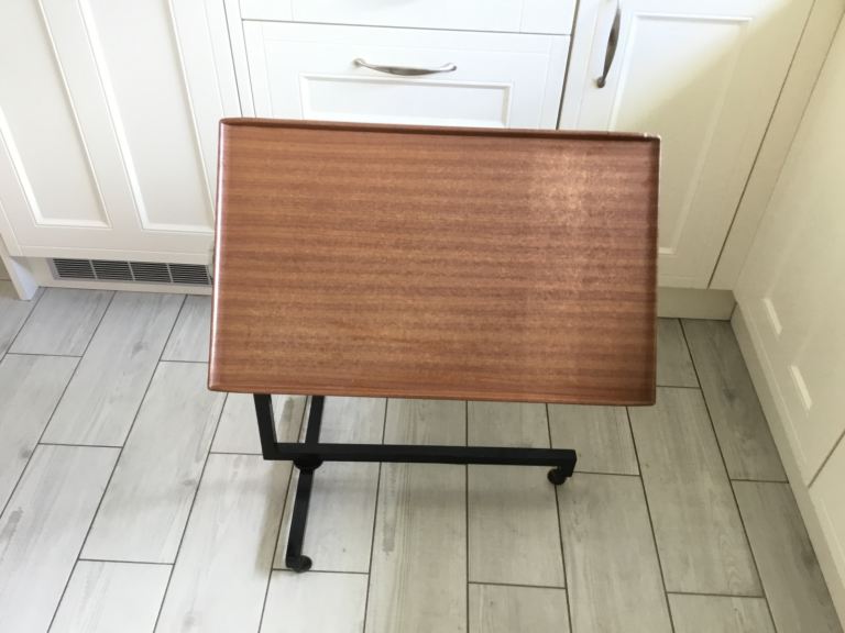 Jigsaw or painting tabl