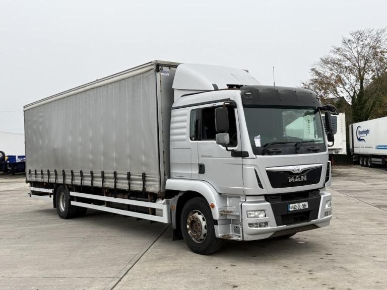 2014 MAN TGM 18.250 4X2 26FT CURTAINSIDER