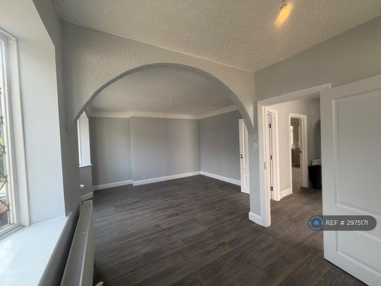 4 bedroom house in Woodham Road, London, SE6 (4 bed) (#2975171)