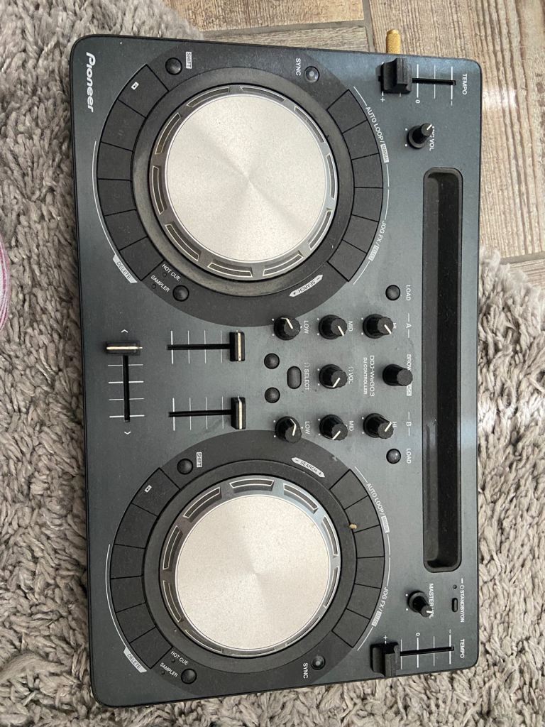 Pioneer DJ decks CDJ