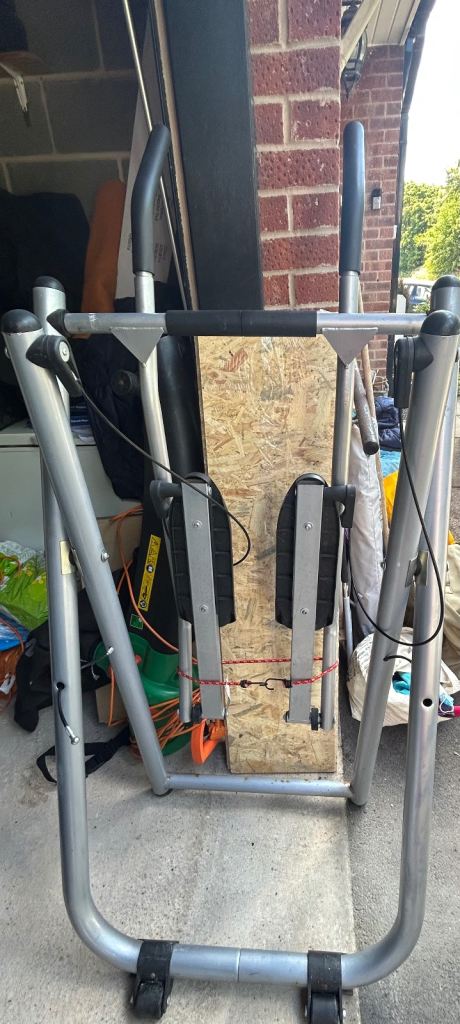 Air walker/cross trainer 