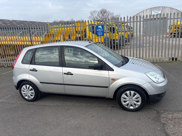 Ford, FIESTA, Hatchback, 2004, Manual, 1242 (cc), 5 doors