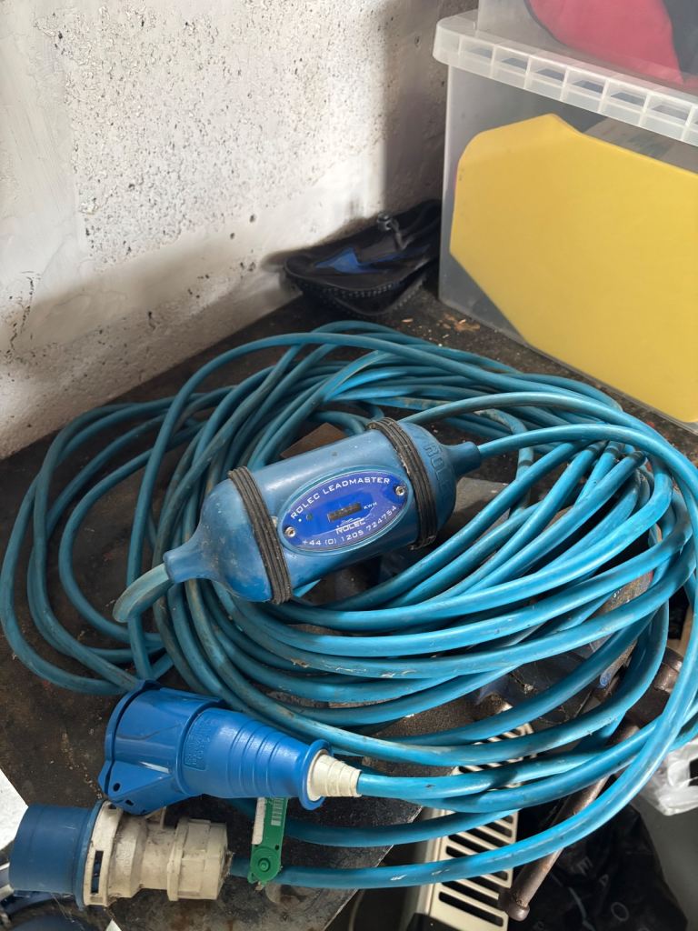 Rolec meter and long cable c/w plugs