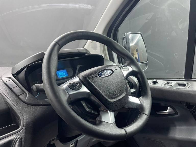 2015 Ford Transit Custom 2.2 TDCi 290 Trend Panel Van 5dr Diesel Manual L2 H1 (186 g/km, 123 bhp)...