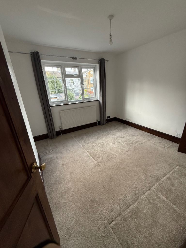 Excellent 2 Bedroom house, South Croydon