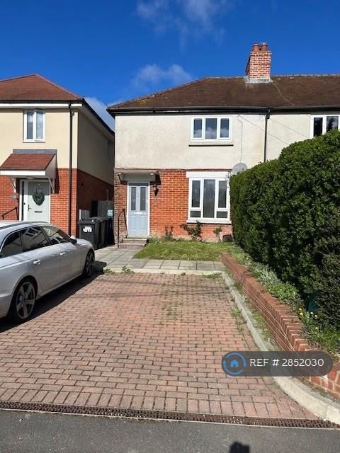 2 bedroom house in Alton Road, South Warnborough, Hook, RG29 (2 bed) (#2852030)