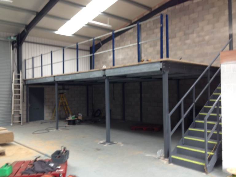 mezzanine floor 10 x 6 with stairs and platform 