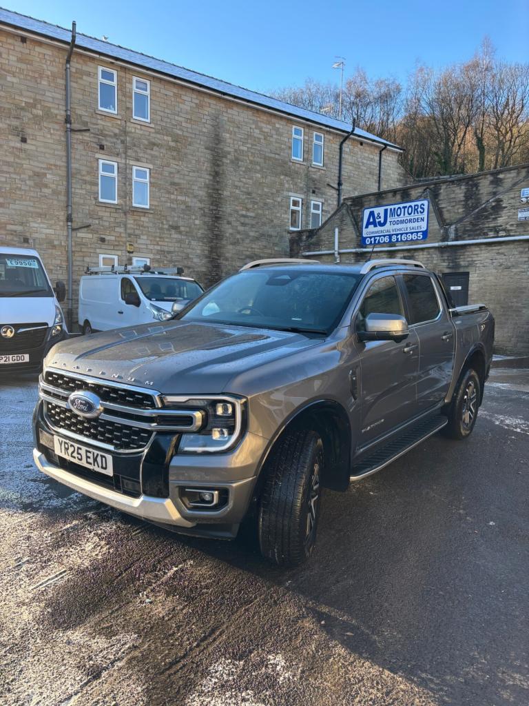 2025 Ford Ranger D/Cab Platinum 3.0 EcoBlue TD V6 240 4 Door Auto Pick Up, ONLY 12000 MILES! PICK...