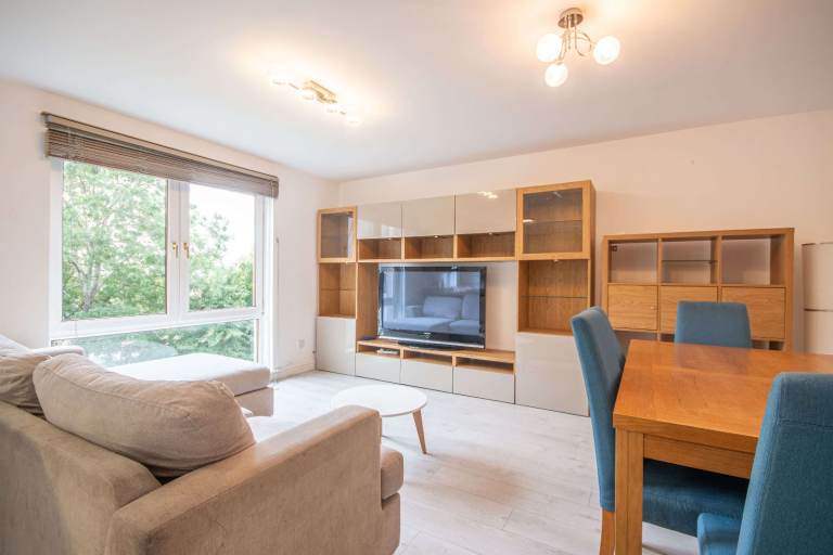 Incredible, 3 bedroom (not HMO) family home in East Craigs – available soon!