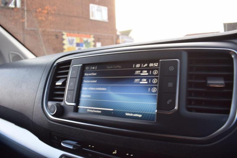 2022 Toyota PROACE CITY Verso 1.5D Shuttle Medium MPV MWB Euro 6 (s/s) 5dr (9 Seat) MPV Diesel Ma...