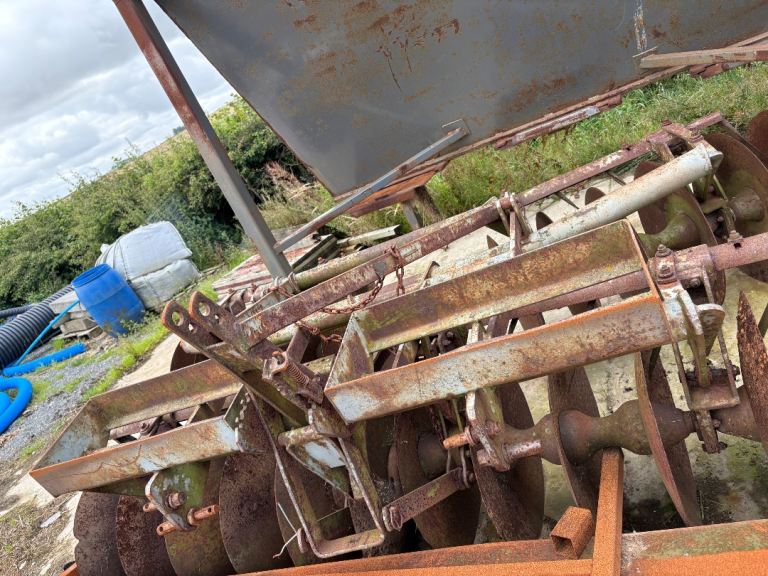 Massey Ferguson discs