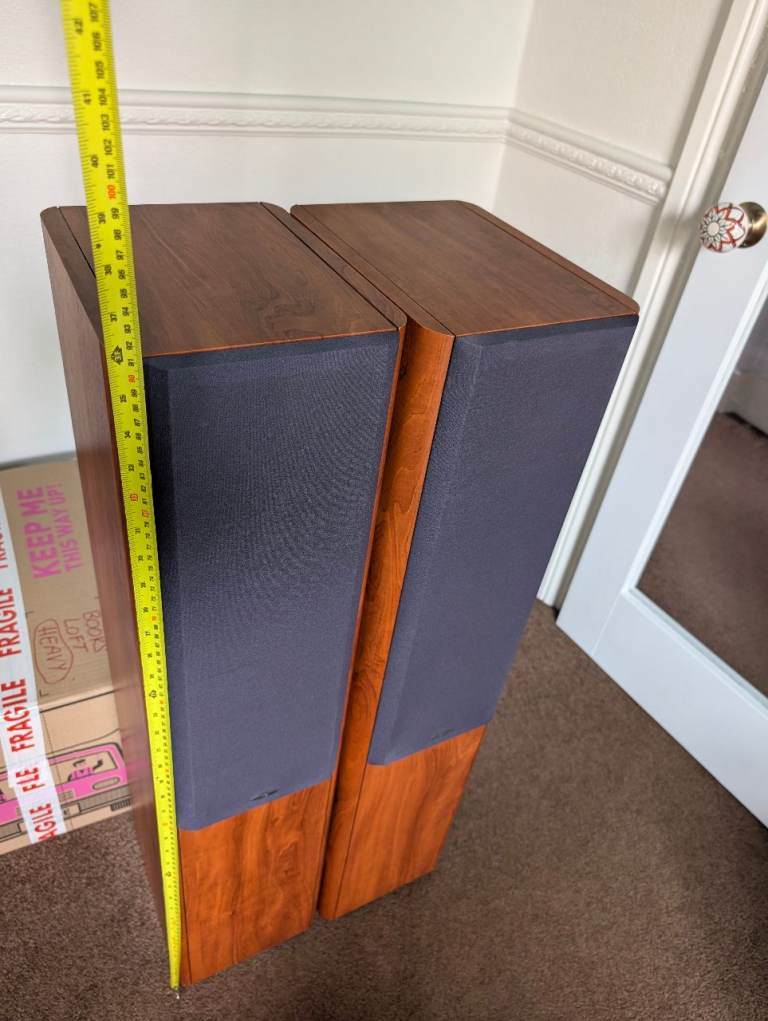 Celestion F30 Floorstanding Speakers – Good Condition