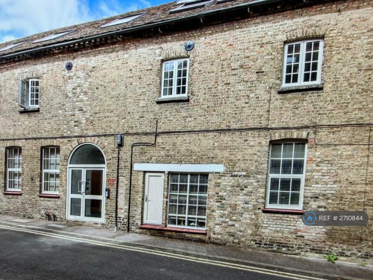 2 bedroom flat in Orchard House, Huntingdon, PE29 (2 bed) (#2710844)