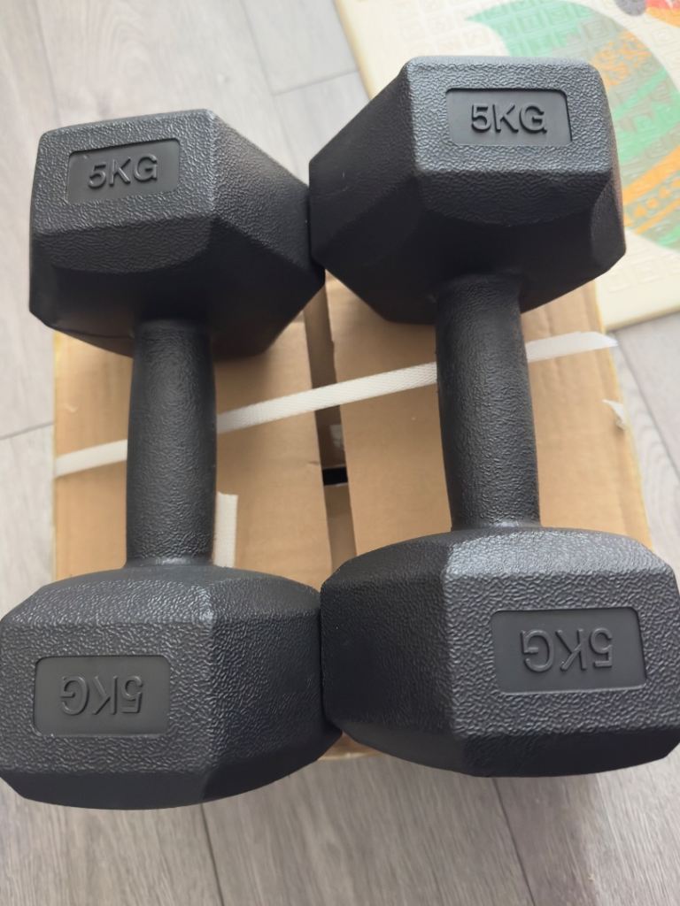 5kg dumbbells new
