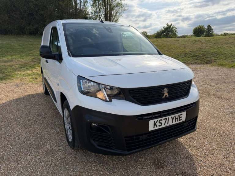 2022 Peugeot Partner 1000 1.5 BlueHDi 100 S Premium Van PANEL VAN DIESEL Manual
