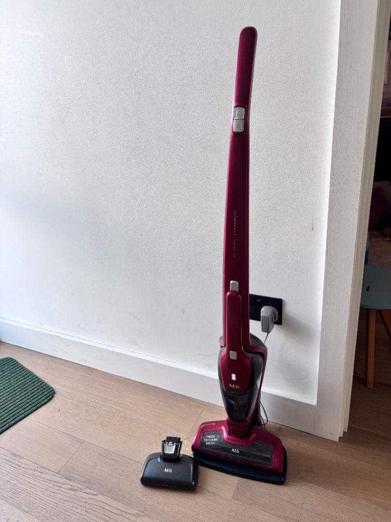 AEG cordless vacuum cleaner 
