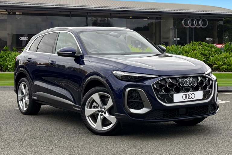 image for 2025 Audi Q5 2.0 TDI S line S Tronic quattro Euro 6 (s/s) 5dr SUV Automatic