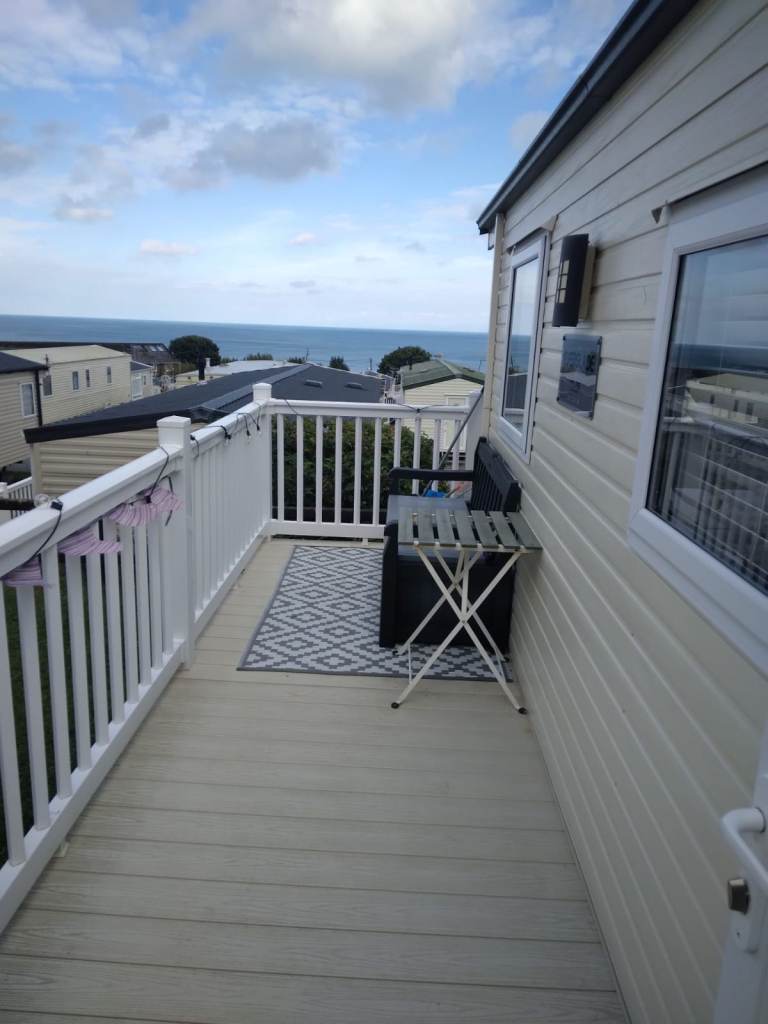Static caravan - sleeps 6