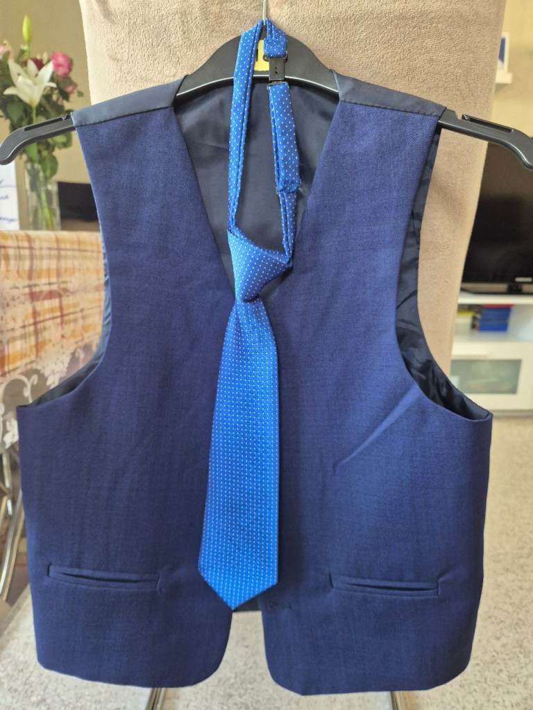 Boys suit 