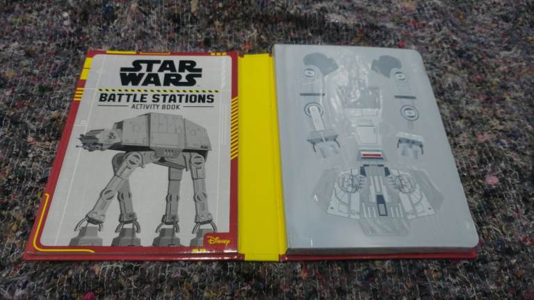 Star wars battlw stations acitivity book. Collectors games kids children