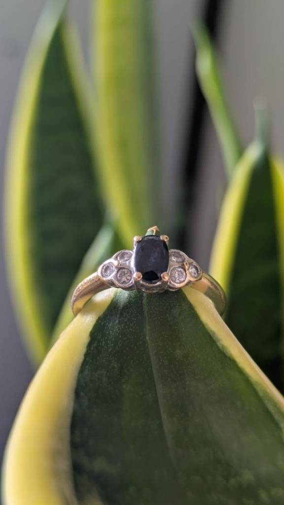 18k gold diamond and sapphire ring