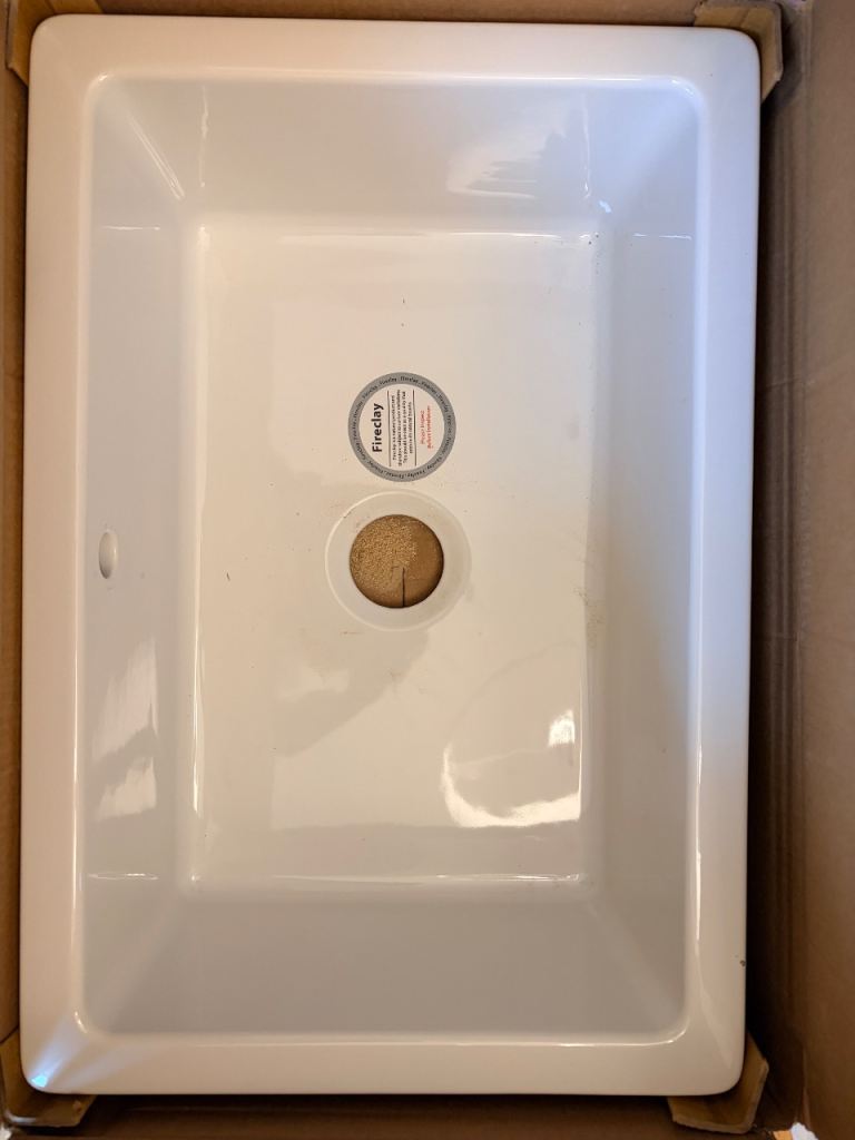 Ceramic kitchen sink BNIB