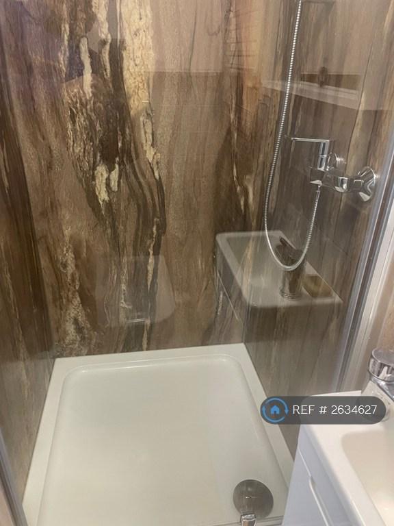 1 bedroom in Domonic Drive, London, SE9 (#2634627)