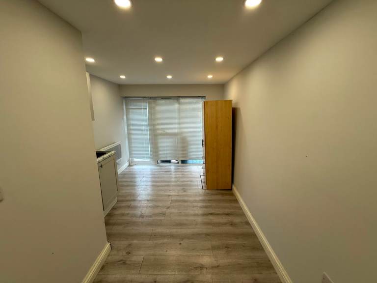BENEFITS ACCEPTED - Studio Flat Available in Hayes Hillingdon UB4