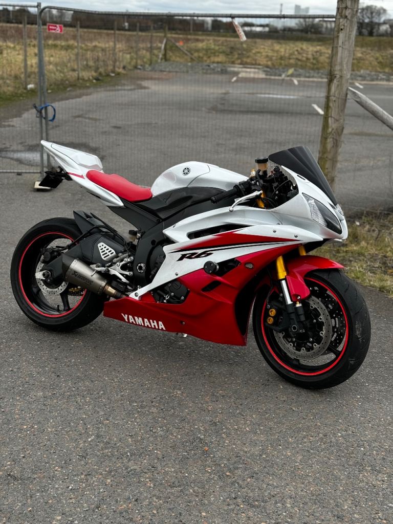 Beautiful Yamaha R6 
